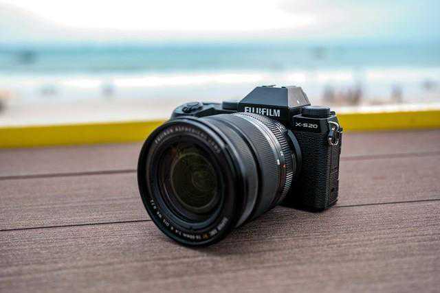 高性能色彩好 富士高颜值无反相机X-S20解析