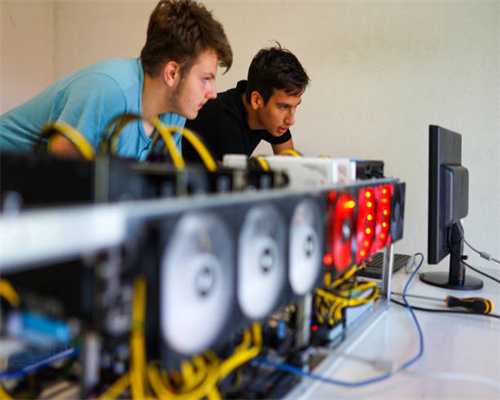 售价7.38万元起，五菱扬光客车版上市，最高续航可达300公里