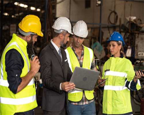 新车 | 官方降价/售8.99万元起，新款马自达3 昂克赛拉到店实拍