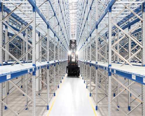 贵港人少见但很火的车型：日产帕拉丁，喜欢它的人自然都懂