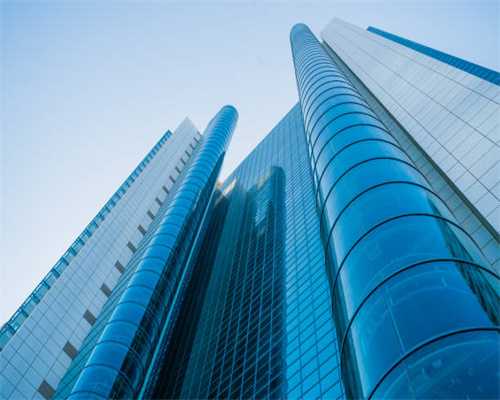 福睿斯：百公里油耗5.8L，双10.25英寸屏，家用买它正合适？