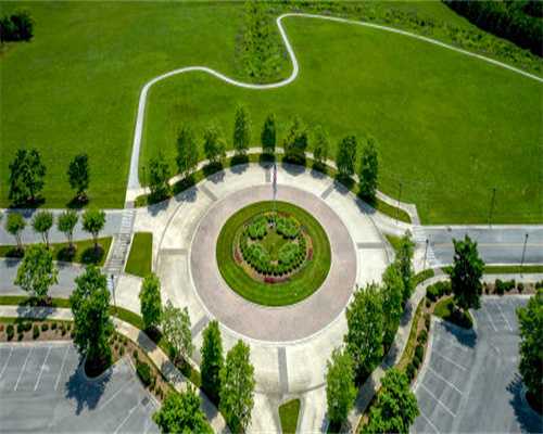 新车 | 售价310-353.6万元，年内交付，宾利添越长轴距版上市