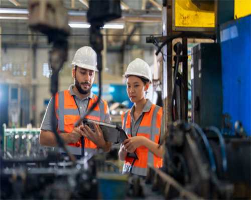 17.48万起售!全新丰田RAV4荣放上市,8款车型选哪款最划算? 17.48万起售!全新丰田RAV4荣放上市,8款车型选哪款最划算?