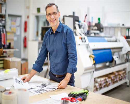 二手市场里，老车被翻新得和新车一样，车贩子们是怎么做到的？