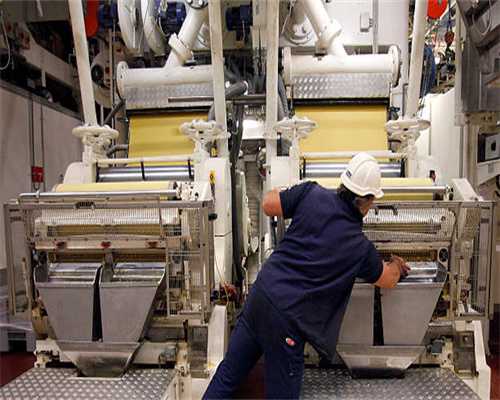 与威廉姆斯前瞻工程团队携手，智己L7计划推出全新赛道模式